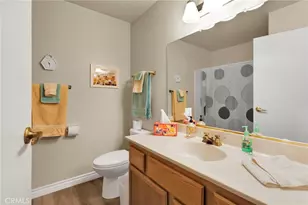 13032 Rainwood Ct, Victorville, CA 92395 - Photo 17