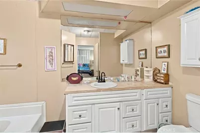 28988 Via La Rueda, Murrieta, CA 92563 - Photo 17