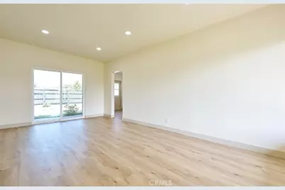 1407 S Hillford, Compton, CA 90220 - Photo 3