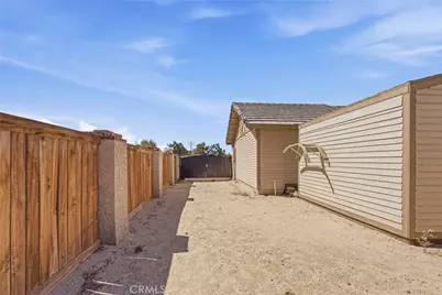 19989 Cronese, Apple Valley, CA 92308 - Photo 47