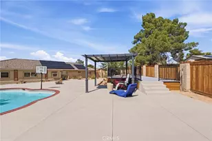 19989 Cronese, Apple Valley, CA 92308 - Photo 45