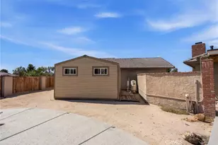 19989 Cronese, Apple Valley, CA 92308 - Photo 41