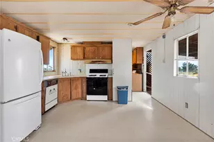 10124 Sunset, Victorville, CA 92392 - Photo 7