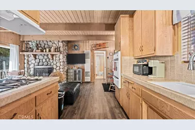 613 E Victoria Court, Lake Arrowhead, CA 92352 - Photo 13
