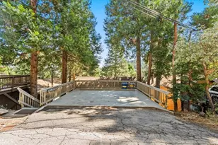 613 E Victoria Ct, Lake Arrowhead, CA 92352 - Photo 3