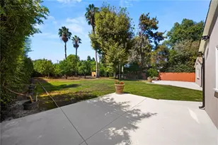 8847 White Oak Ave, Sherwood Forest, CA 91325 - Photo 47