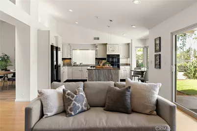 2662 Magellan Lane, Vista, CA 92081 - Photo 9