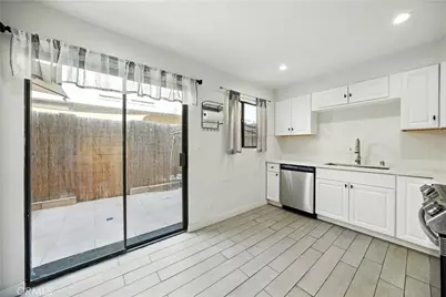 14937 Sherman Way #7, Van Nuys, CA 91405 - Photo 13