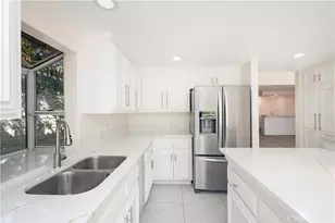 39865 Sweetwater Dr, Palm Desert, CA 92211 - Photo 9