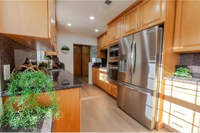 2129 W Cerritos, Anaheim, CA 92804 - Photo 11