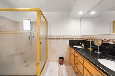 1121 E Wilson, Glendale, CA 91206 - Photo 21