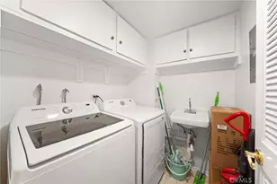 1121 E Wilson, Glendale, CA 91206 - Photo 17