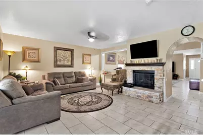 12650 Shorewood Lane, Victorville, CA 92392 - Photo 11