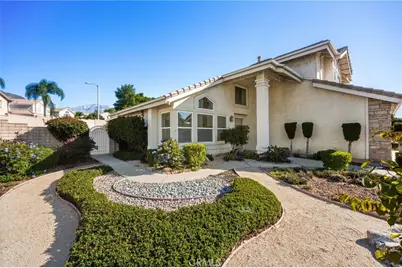 1539 Moonridge Court, Upland, CA 91784 - Photo 9