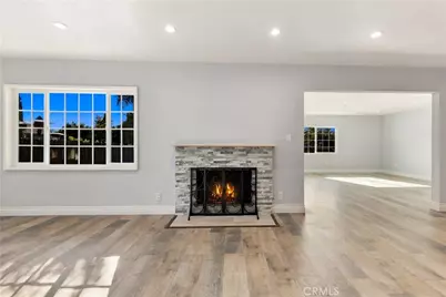 512 N Lazard Street, San Fernando, CA 91340 - Photo 5