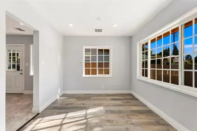 512 N Lazard Street, San Fernando, CA 91340 - Photo 7