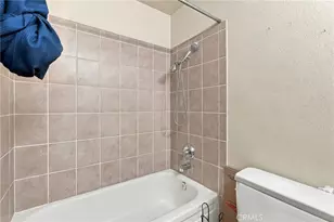 17710 Malaga Dr, Fontana, CA 92336 - Photo 15