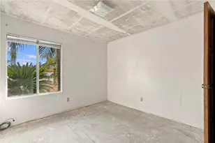 17710 Malaga Dr, Fontana, CA 92336 - Photo 19