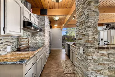 1107 Sandhurst Lane, La Verne, CA 91750 - Photo 19