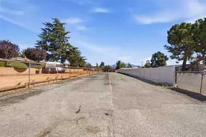 9584 Avenida Miravilla, Cherry Valley, CA 92223 - Photo 47