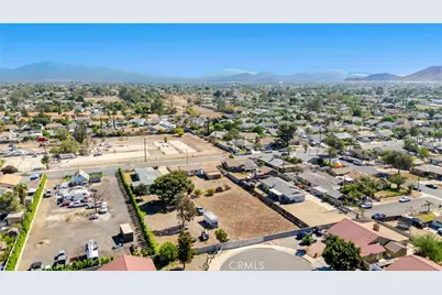 8982 Elm Avenue, Fontana, CA 92335 - Photo 25