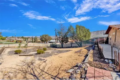 7929 Mono, Hesperia, CA 92345 - Photo 43