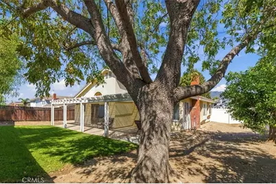 15085 Primrose Court, Fontana, CA 92336 - Photo 23