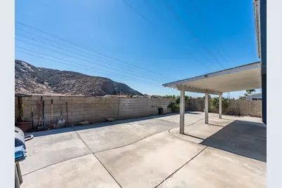 15027 Camellia, Fontana, CA 92337 - Photo 29