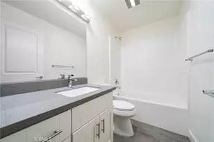6829 N Haskell Ave, Van Nuys, CA 91406 - Photo 25