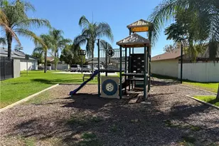 8920 Summerwood, Fontana, CA 92335 - Photo 31