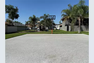 8920 Summerwood, Fontana, CA 92335 - Photo 29