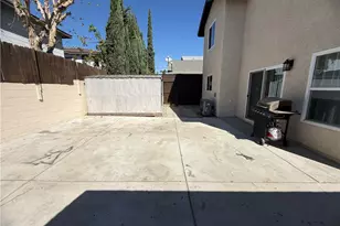 8920 Summerwood, Fontana, CA 92335 - Photo 27