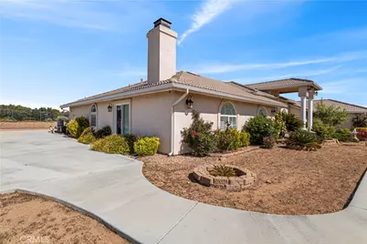 7360 Braceo, Oak Hills, CA 92344 - Photo 5
