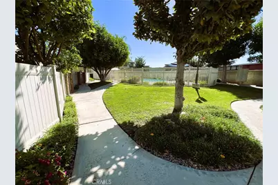 181 W La Verne Avenue #11, Pomona, CA 91767 - Photo 27