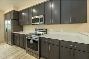 8189 Aventus Ln, Fontana, CA 92335 - Photo 15