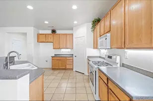 11716 Maywood St, Adelanto, CA 92301 - Photo 7