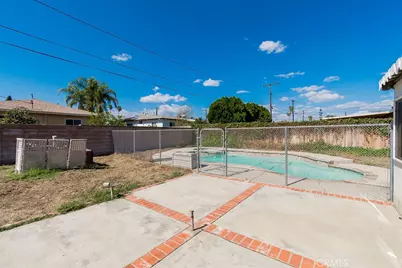 9826 Larch Avenue, Bloomington, CA 92316 - Photo 27