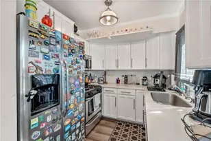 940 E 3rd, Long Beach, CA 90802 - Photo 17