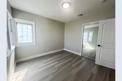 8718 Cimarron Street, Los Angeles, CA 90047 - Photo 21