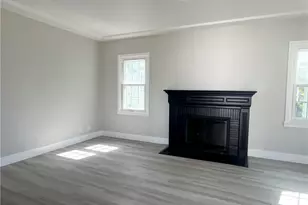 8718 Cimarron St, Los Angeles, CA 90047 - Photo 7