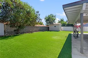 909 S Vine Ave, Bloomington, CA 92316 - Photo 27