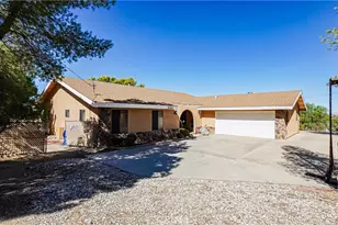 9160 Buena Vista St, Apple Valley, CA 92308 - Photo 1
