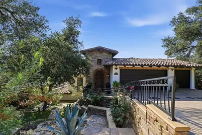 921 Monarch, La Canada Flintridge, CA 91011 - Photo 1