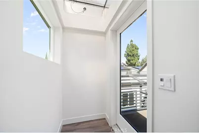 6837 N Haskell Avenue, Van Nuys, CA 91406 - Photo 29