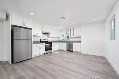6837 N Haskell Avenue, Van Nuys, CA 91406 - Photo 15