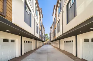 6837 N Haskell Ave, Van Nuys, CA 91406 - Photo 35