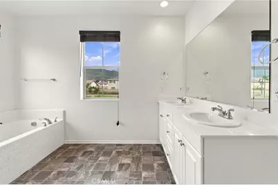 16058 Pesaro, Fontana, CA 92336 - Photo 23