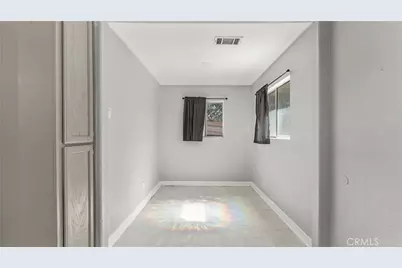 863 W 20th Street, San Bernardino, CA 92405 - Photo 11