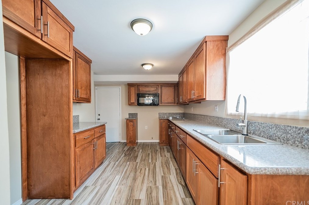 1739 56th St, Los Angeles CA  90062-2730 exterior
