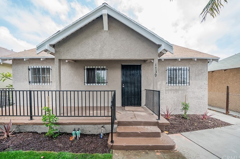 1739 56th St, Los Angeles CA  90062-2730 exterior